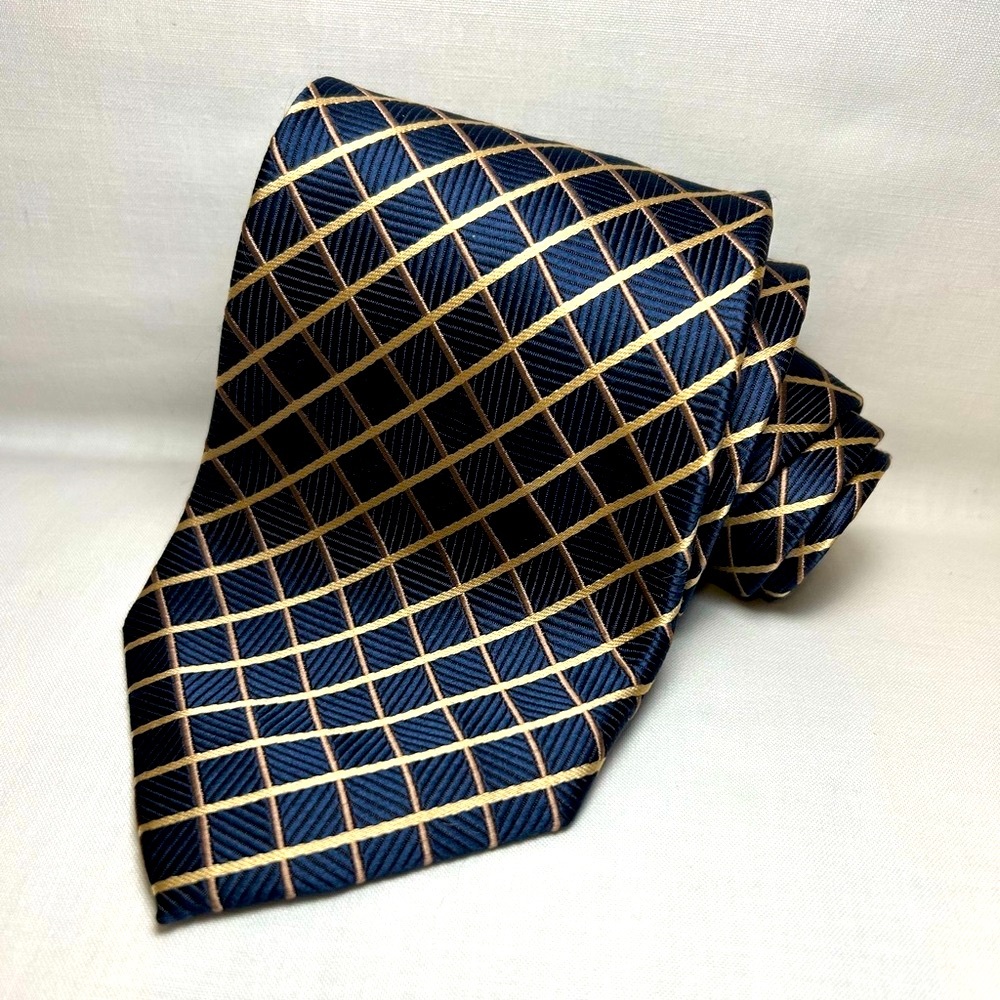 Navy and Tan Diamond pattern Tie